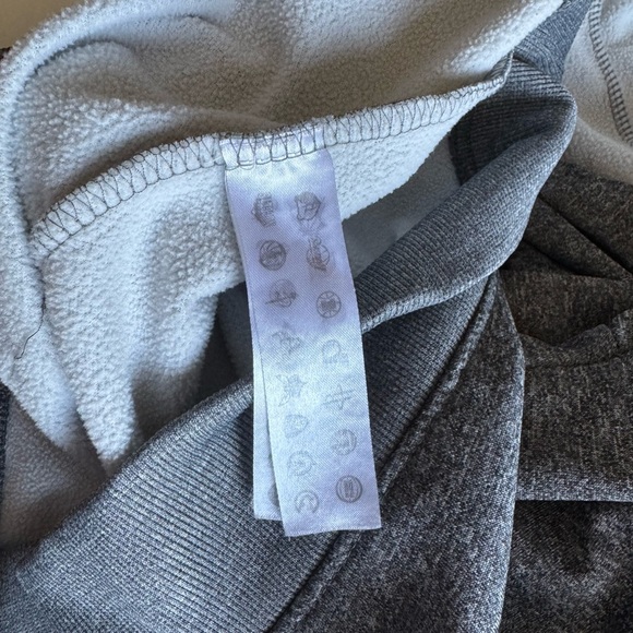 NBA Gray LeBron James #23 Fleece Hoodie - Picture 8 of 8